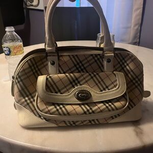Burberry purse